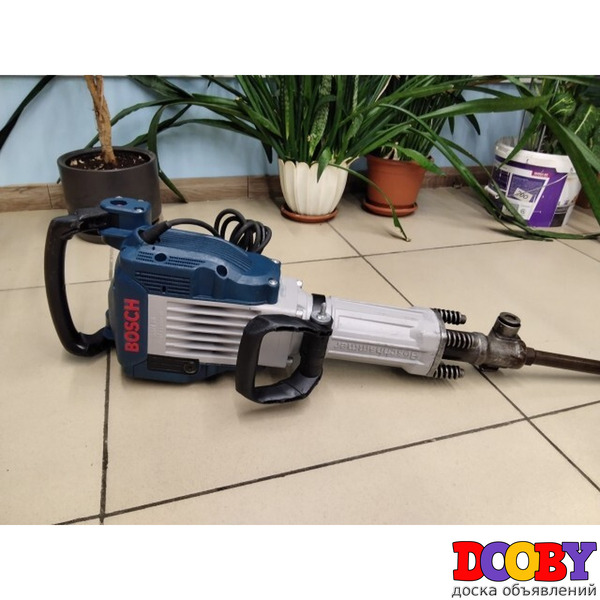 Продаю молоток отбойный Bosch.